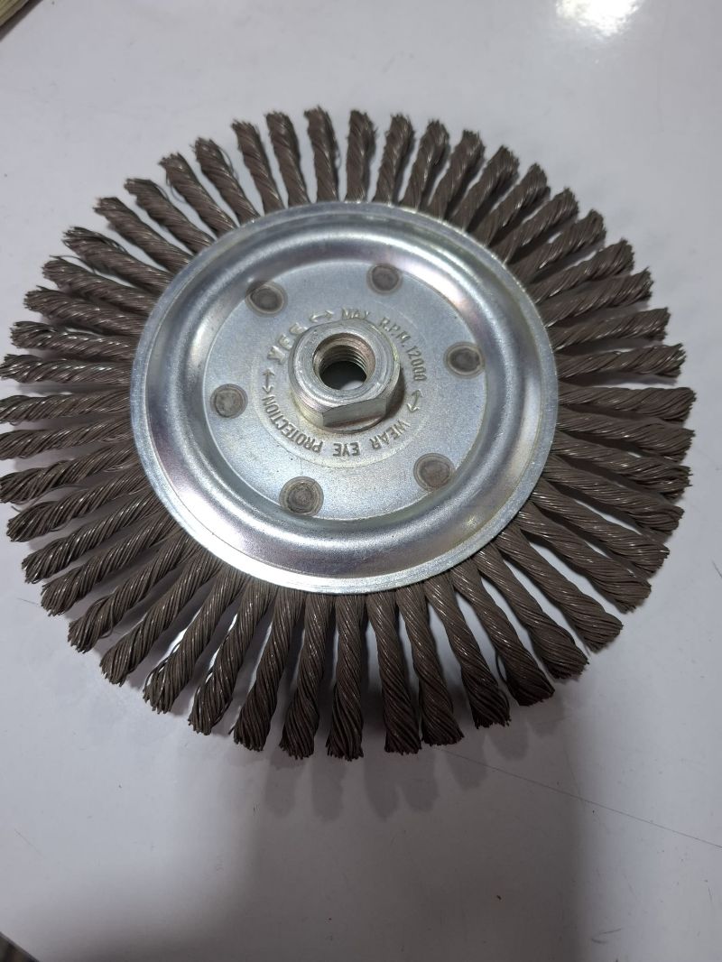 YFS 180mm BURGULU DAİRE TEL FIRÇA